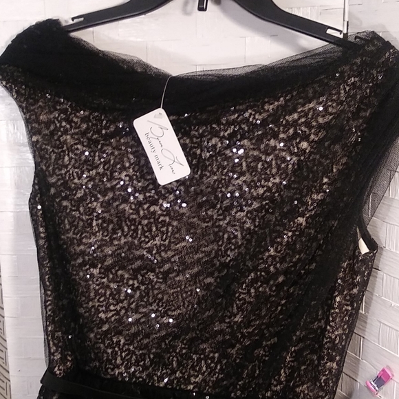 Top - Picture 5 of 8